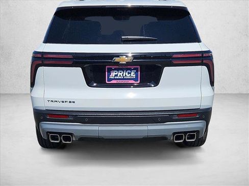 Used 2026 Chevrolet Traverse LT w/ Driver Confidence Package FWD image 7