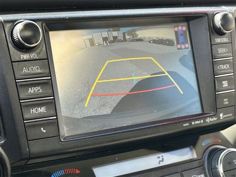 Used 2016 Toyota RAV4 Limited image 8