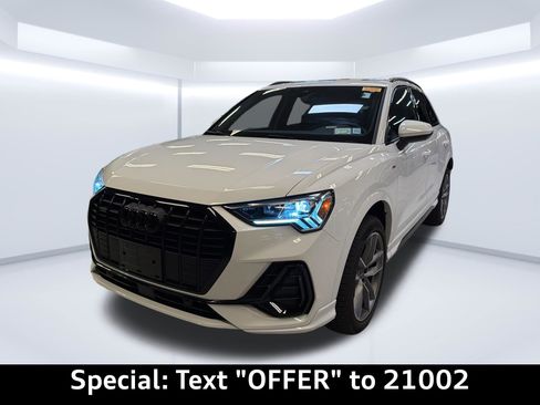Certified 2023 Audi Q3 2.0T Premium w/ Black Optic Sport Package AWD/4WD image 3