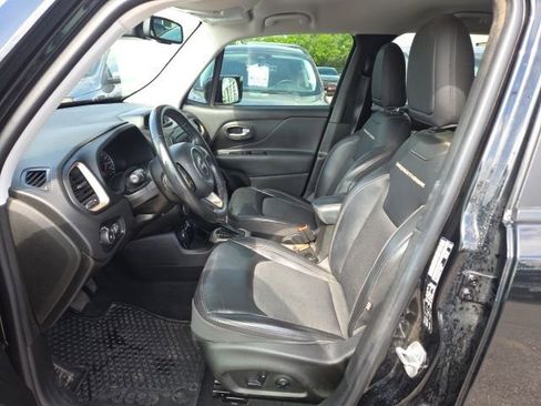 Used 2017 Jeep Renegade Trailhawk AWD/4WD image 8