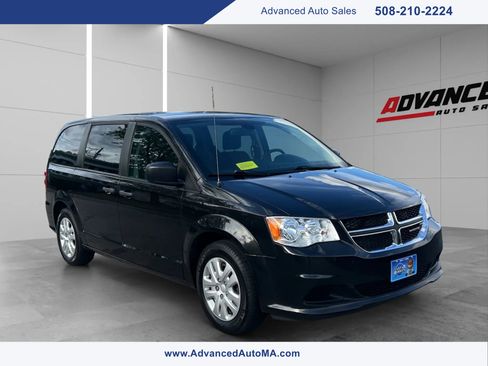 Used 2019 Dodge Grand Caravan SE w/ UConnect Hands-Free Group image 1