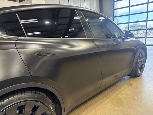 Used 2023 Tesla Model Y Performance image 54