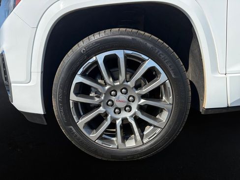 Certified 2023 GMC Acadia Denali FWD image 9