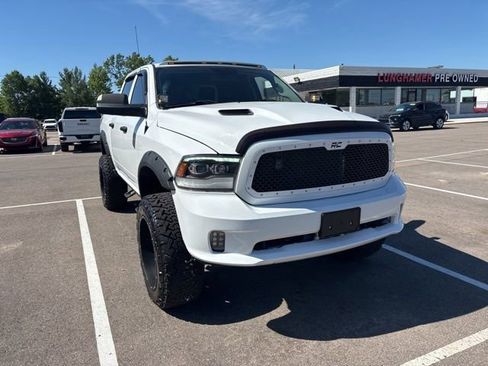Used 2019 RAM 1500 Express w/ Wheel & Sound Group AWD/4WD image 4