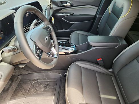 New 2026 Chevrolet Trax ACTIV FWD image 9