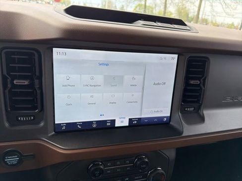 Used 2024 Ford Bronco Outer Banks AWD/4WD image 11