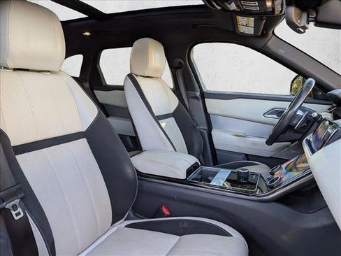 Used 2018 Land Rover Range Rover Velar R-Dynamic SE image 18