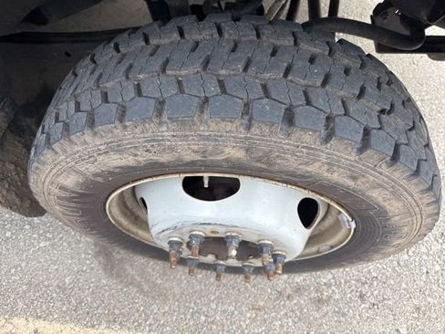 Used 2020 Ford F550 4x4 Regular Cab Super Duty image 4