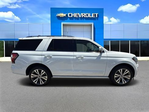 Used 2020 Ford Expedition Platinum RWD image 2