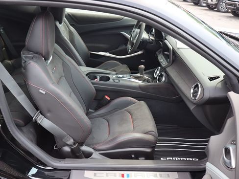 Used 2022 Chevrolet Camaro ZL1 RWD image 21