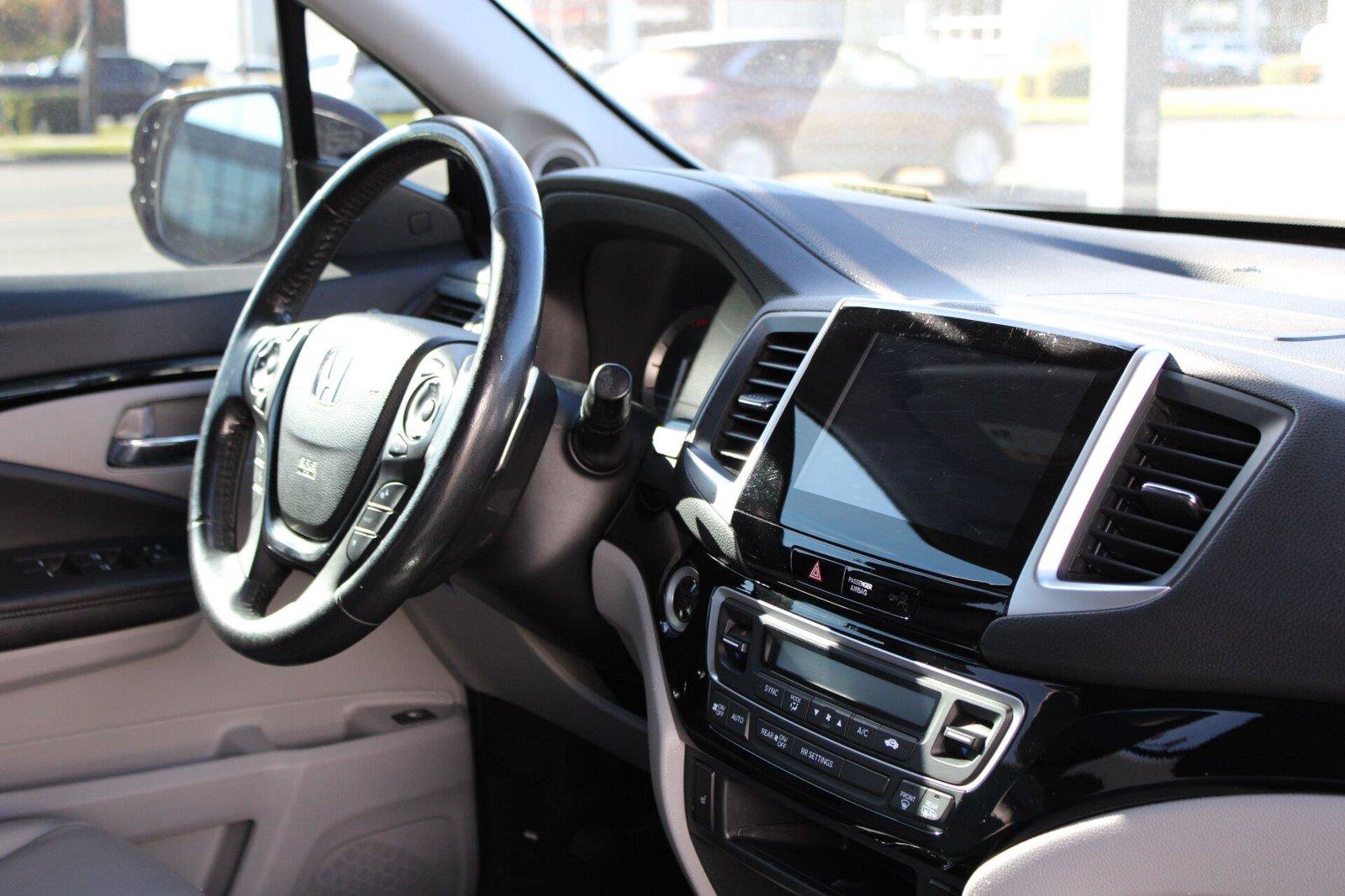 Used 2020 Honda Ridgeline RTL-E image 11