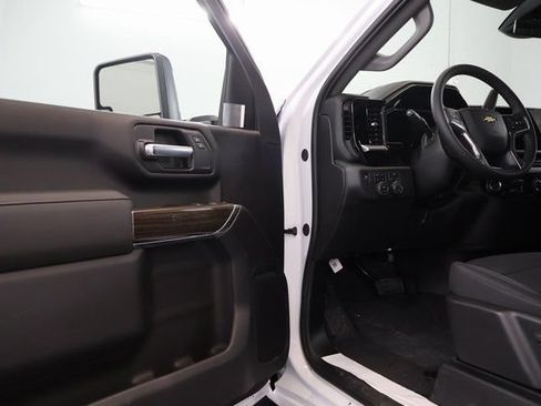 New 2026 Chevrolet Silverado 3500 LT AWD/4WD image 9