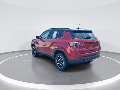 Used 2025 Jeep Compass Trailhawk AWD/4WD image 7