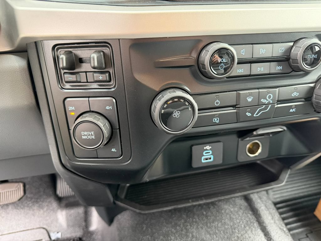 New 2024 Ford F550 4x4 Regular Cab Super Duty image 48
