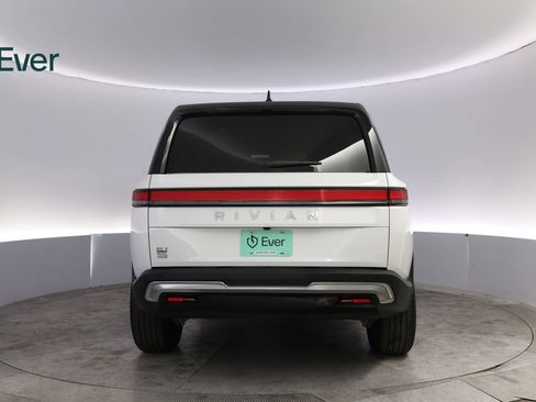 Used 2025 Rivian R1S Adventure AWD/4WD image 15