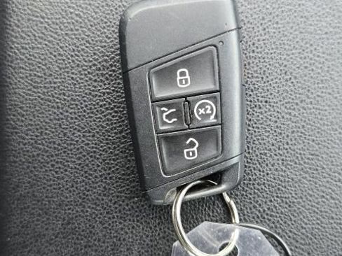 Used 2024 Volkswagen Jetta SE image 26