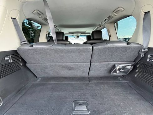 Used 2017 INFINITI QX80 4WD w/ Driver Assistance Package image 28