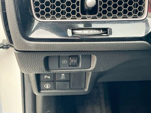 Used 2022 Honda Civic Touring image 10