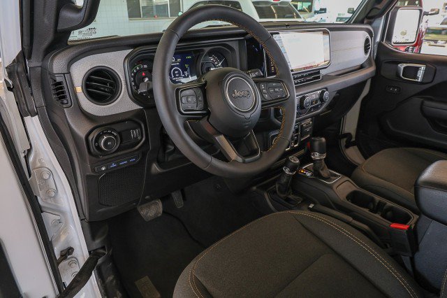 Used 2024 Jeep Wrangler Unlimited w/ Convenience Group AWD/4WD image 11