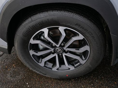 Certified 2026 Toyota Corolla Cross SE w/ Moonroof Package image 15