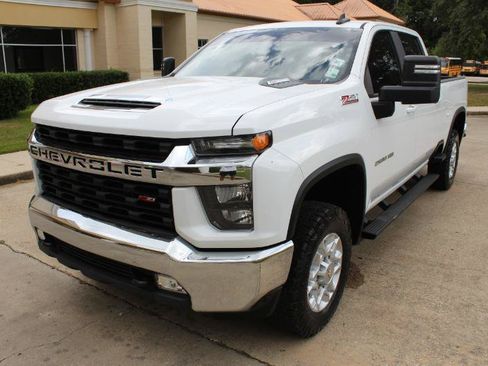 Used 2022 Chevrolet Silverado 2500 LT w/ Convenience Package AWD/4WD image 8