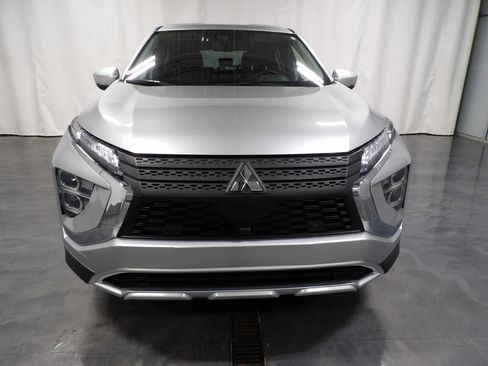 Used 2025 Mitsubishi Eclipse Cross SE AWD/4WD image 3