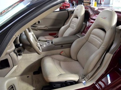 Used 2003 Chevrolet Corvette Convertible w/ Preferred Equipment Group1 image 13