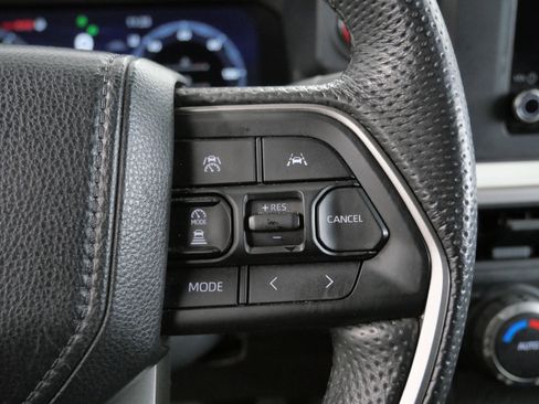 Used 2024 Toyota Tacoma TRD Off-Road image 29