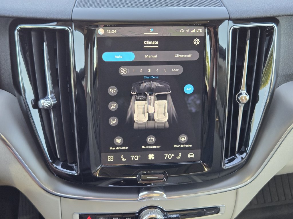 Certified 2025 Volvo XC60 B5 Core w/ Protection Package Premier AWD/4WD image 15