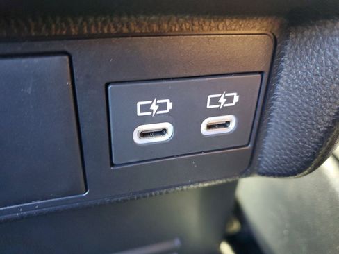 Used 2025 Toyota Tacoma TRD Sport RWD image 11