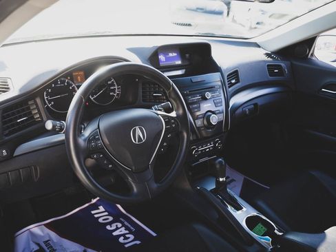Used 2013 Acura ILX image 2
