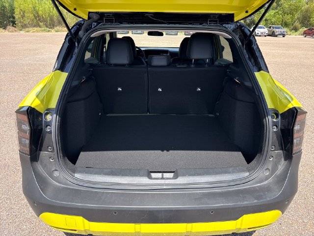 Certified 2025 Nissan Kicks SR AWD/4WD image 23