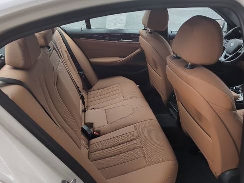 Used 2023 BMW 530i xDrive w/ Premium Package image 24