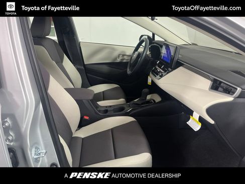 Used 2026 Toyota Corolla LE FWD image 8
