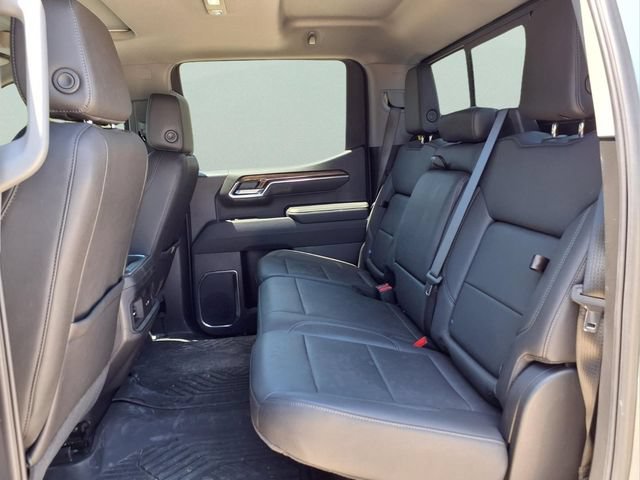 Used 2025 Chevrolet Silverado 1500 LT Trail Boss w/ Convenience Package II AWD/4WD image 24