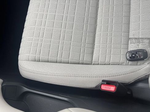 Used 2026 Honda HR-V LX image 23