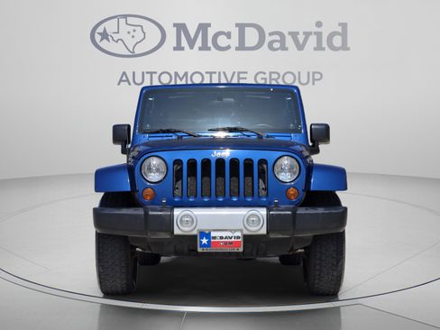 Used 2010 Jeep Wrangler Unlimited Sahara w/ Dual Top Group AWD/4WD image 8