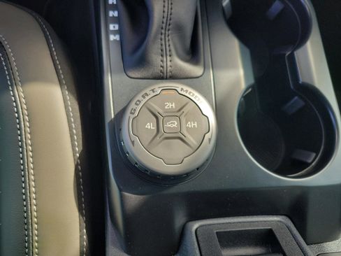 New 2025 Ford Bronco Outer Banks image 18