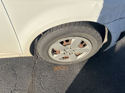 Used 2014 Chevrolet Sonic LS image 7