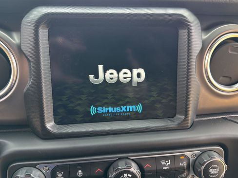 Used 2019 Jeep Wrangler Unlimited Rubicon image 25