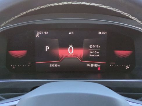 Used 2023 Volkswagen Tiguan SE R-Line image 31