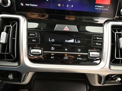 Used 2023 Kia Sorento EX FWD image 26