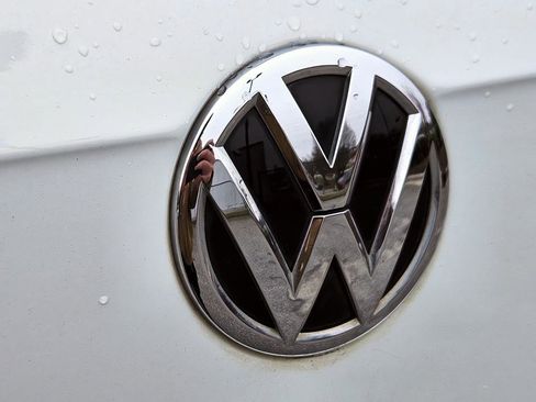 Used 2020 Volkswagen Tiguan SE image 13