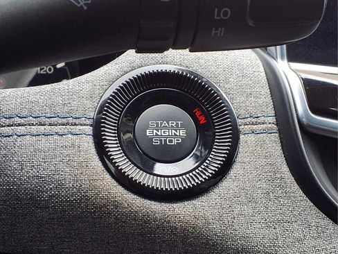 Used 2023 Jeep Compass Sport image 14