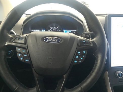 Used 2022 Ford Edge SEL w/ Sport Appearance Package image 24