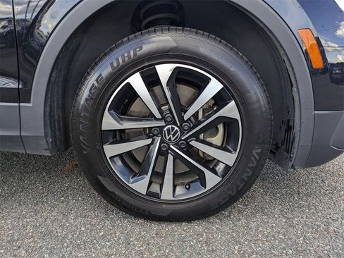 Used 2024 Volkswagen Tiguan S image 11