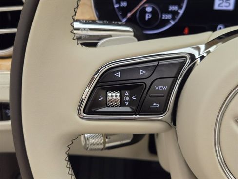 Used 2023 Bentley Continental GT Mulliner image 40