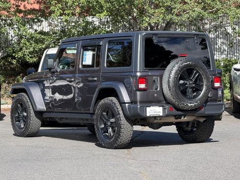 Used 2020 Jeep Wrangler Unlimited Sahara AWD/4WD image 15