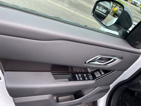 New 2026 Land Rover Range Rover Velar Dynamic SE image 11