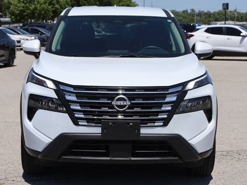 Used 2025 Nissan Rogue SV AWD/4WD image 5